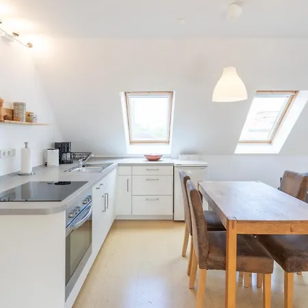 Central Apartment *